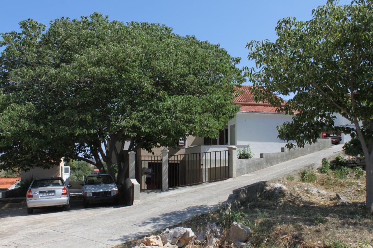 Apartments With A Parking Space Sali, Dugi Otok - 8154 Экстерьер фото