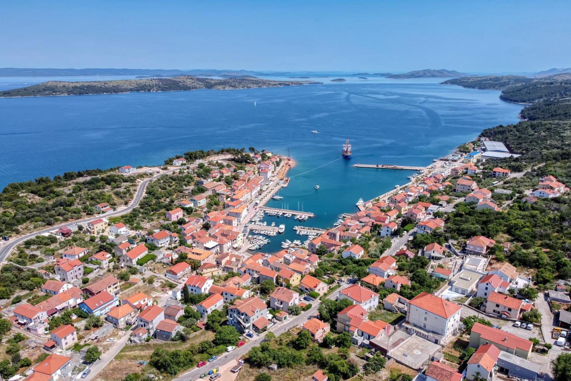 Apartments With A Parking Space Sali, Dugi Otok - 8154 Экстерьер фото